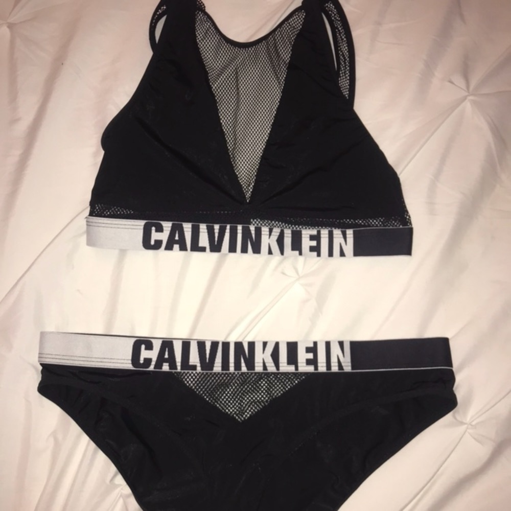NWOT❗️CALVIN KLEIN set😍